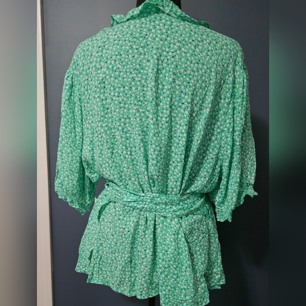 NWT Old Navy floral print ruffle wrap self tie top size XXL - Picture 4 of 8
